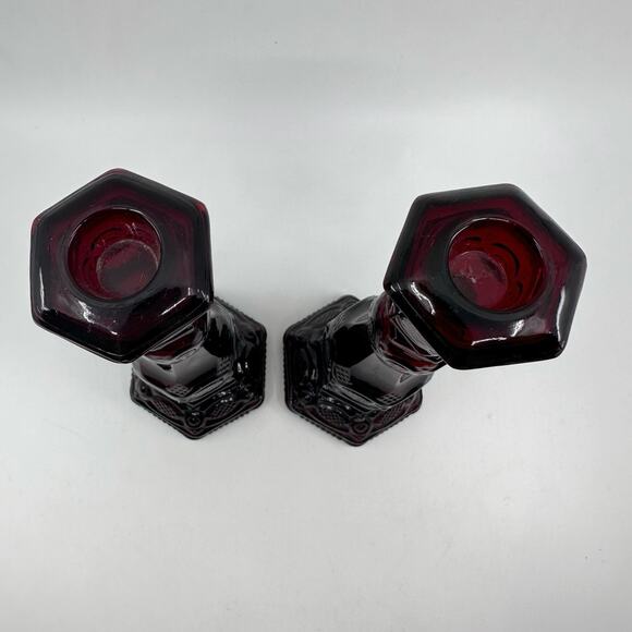 VTG Avon 1876 Cape Cod Collection Candlestick Birds Of Paradise Cologne Ruby Red - Picture 4 of 6